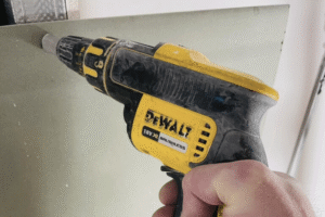 Подробнее о статье Dewalt DCF620D2K 18V im Langzeittest: Mein Erfahrungsbericht nach 3 Jahren Trockenbau